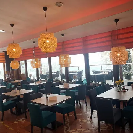 Dw California רבאל