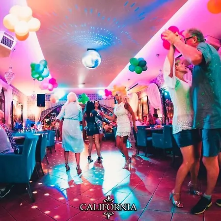 Dw California רבאל